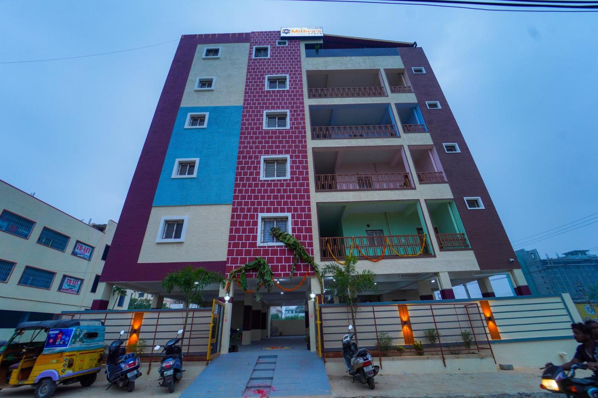 Mithra'S Homestay Near Padmavathi Ammavari Temple Tirupati Luaran gambar